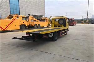 澄江非事故拖车