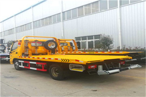 澄江附近拖车救援搭电